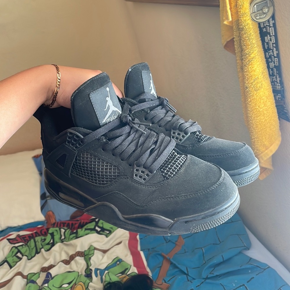 Jordan 4 “Black Cats” Size 8.5